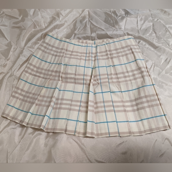 SOLD Burberry Pleated Plaid Mini Skirt Authentic - Picture 9 of 15